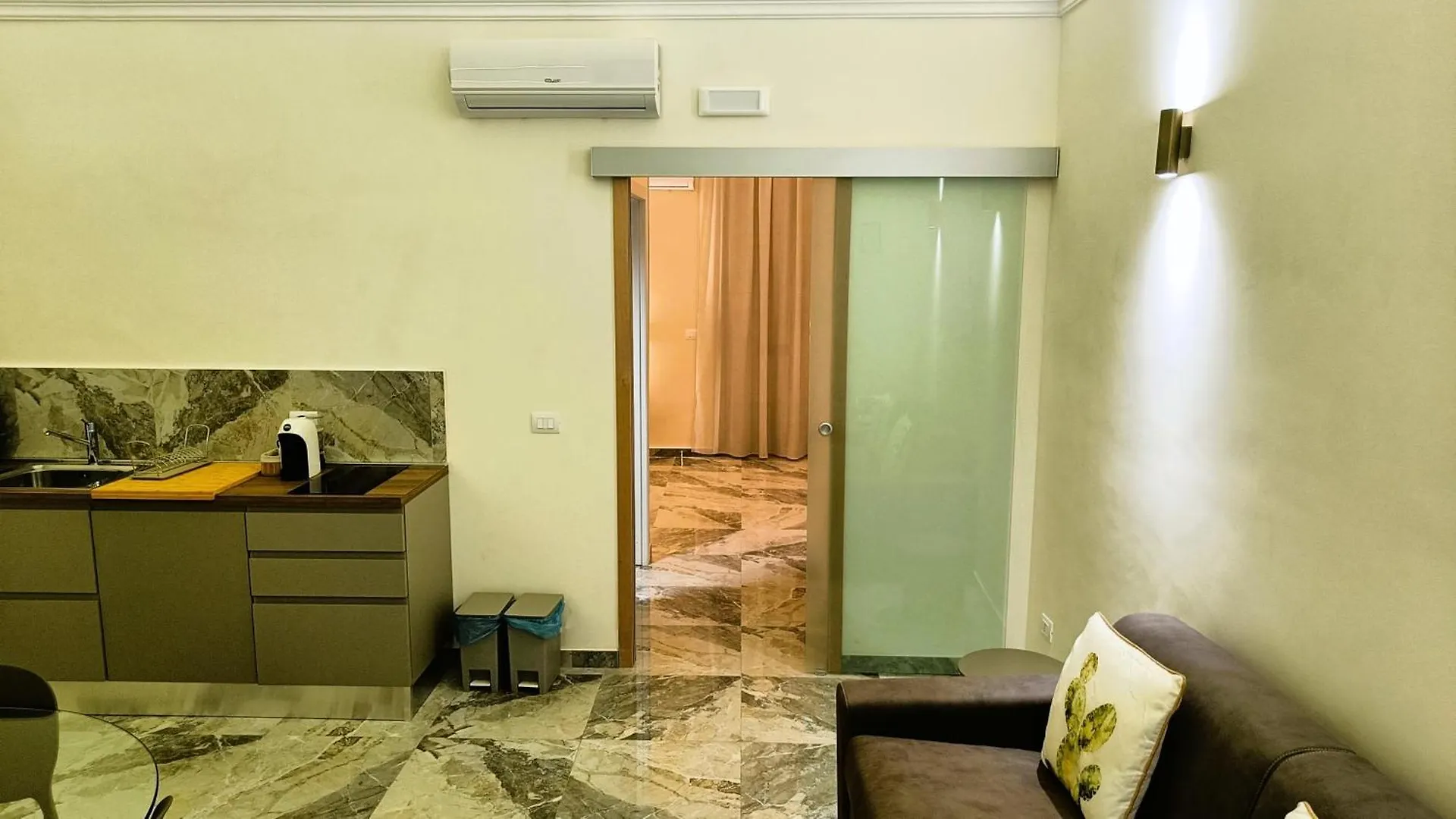 Dimora Del Monsignore Catania Apartment